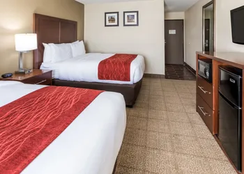 Comfort Inn Waukesha - Milwaukee West hotel thumbnail 7