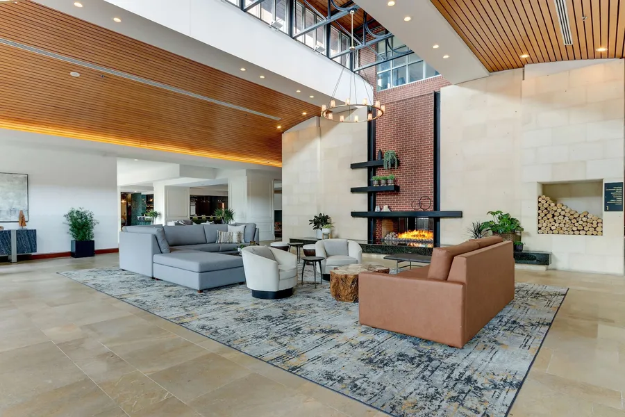 The Chattanoogan Hotel, Curio Collection by Hilton hotel detail image 2