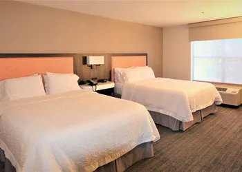 Hampton Inn & Suites Seal Beach hotel thumbnail 8