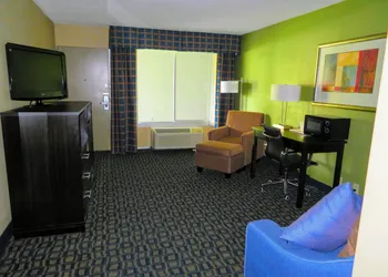 Quality Inn & Suites Brooksville I-75/Dade City hotel thumbnail 5