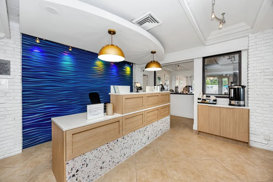 Best Western Plus Yacht Harbor Inn hotel detail image 2
