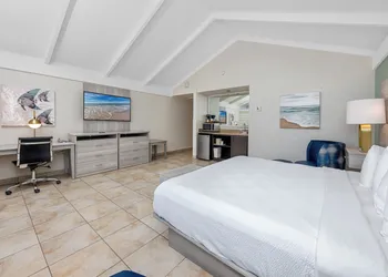 Best Western Plus Yacht Harbor Inn hotel thumbnail 6