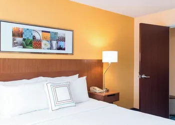 Fairfield Inn and Suites By Marriott St Charles hotel thumbnail 8