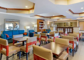 Comfort Suites South Haven near I-96 hotel thumbnail 4