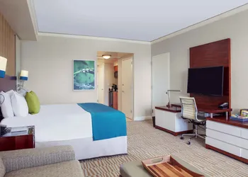 Trump International Beach Resort hotel thumbnail 5