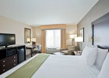Holiday Inn Express Hotel & Suites Hays by IHG hotel thumbnail 7