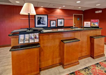 Hampton Inn Quincy hotel thumbnail 2