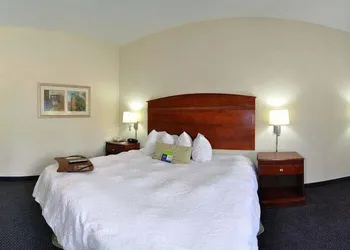 Hampton Inn Quincy hotel thumbnail 5