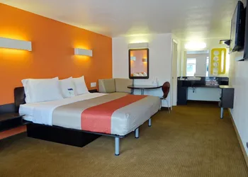 Motel 6 Erie, PA hotel thumbnail 6
