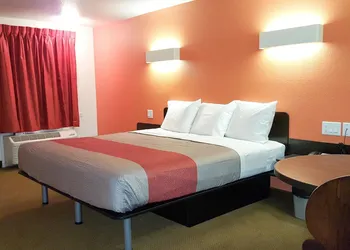Motel 6 Erie, PA hotel thumbnail 7