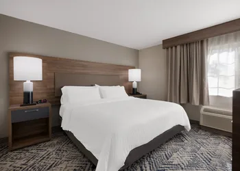 Candlewood Suites Lafayette - River Ranch by IHG hotel thumbnail 5