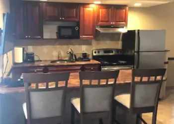 Chalet Inn & Suites Centerport hotel thumbnail 7