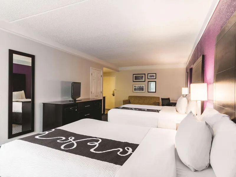 La Quinta Inn & Suites by Wyndham San Antonio Downtown hotel detail image 6