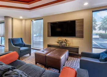 Comfort Suites Fort Pierce I-95 hotel thumbnail 3
