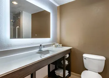 Comfort Suites Fort Pierce I-95 hotel thumbnail 5