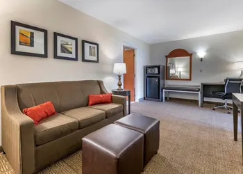 Comfort Suites Fort Pierce I-95 hotel thumbnail 7