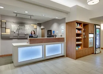 Holiday Inn Express Mitchell by IHG hotel thumbnail 2