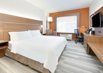 Holiday Inn Express Mitchell by IHG hotel thumbnail 3