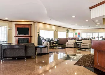 Comfort Suites Canton - Detroit hotel thumbnail 4