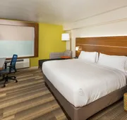 Holiday Inn Express Hotel & Suites PEORIA NORTH - GLENDALE by IHG hotel detail image 4