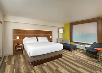 Holiday Inn Express Hotel & Suites PEORIA NORTH - GLENDALE by IHG hotel thumbnail 5