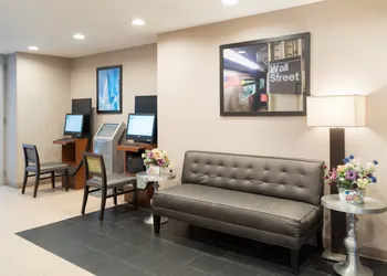 Holiday Inn Express New York City- Wall Street by IHG hotel thumbnail 2
