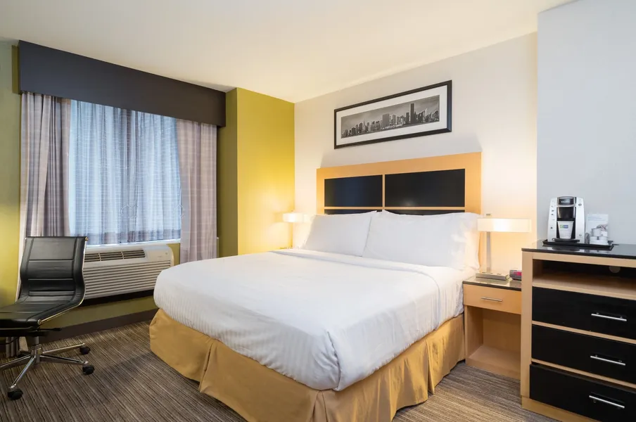 Holiday Inn Express New York City- Wall Street by IHG hotel detail image 6