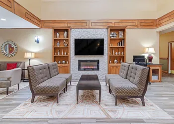 Best Western Plus Bradbury Inn & Suites hotel thumbnail 3
