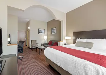 Best Western Plus Bradbury Inn & Suites hotel thumbnail 8