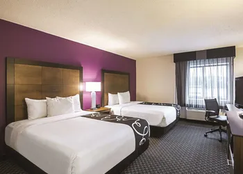 La Quinta Inn & Suites by Wyndham Atlanta Midtown - Buckhead hotel thumbnail 6