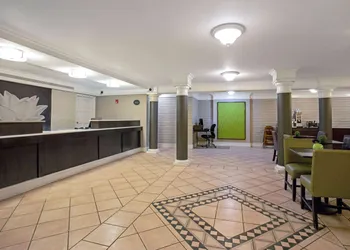 La Quinta Inn & Suites by Wyndham Denver Golden hotel thumbnail 4
