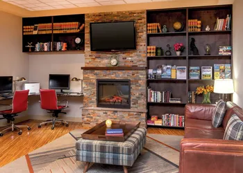 Four Points by Sheraton Kalamazoo hotel thumbnail 2