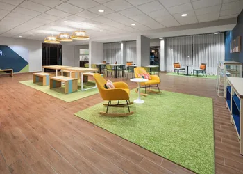 Spark by Hilton Decatur hotel thumbnail 5
