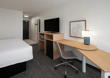 Spark by Hilton Decatur hotel thumbnail 8
