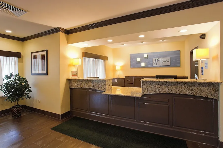 Holiday Inn Express & Suites Chicago-Deerfield/Lincolnshire by IHG hotel detail image 2
