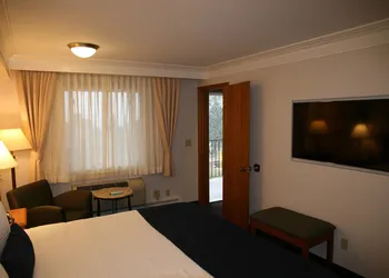 Best Western Plus Silver Saddle Inn hotel thumbnail 5