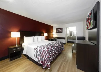 Red Roof Inn Atlanta - Suwanee/ Mall of Georgia hotel thumbnail 5