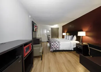 Red Roof Inn Atlanta - Suwanee/ Mall of Georgia hotel thumbnail 6