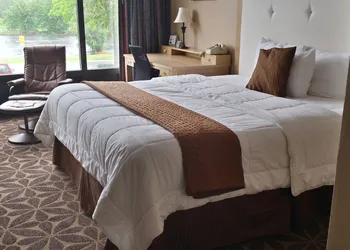 Days Inn by Wyndham Syracuse hotel thumbnail 7