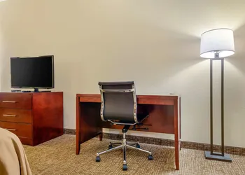 Quality Inn & Suites Olde Town hotel thumbnail 4
