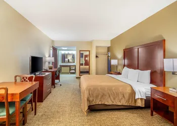 Quality Inn & Suites Olde Town hotel thumbnail 7