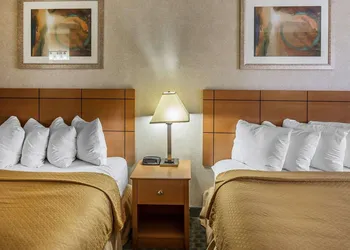 Quality Inn at Collins Road - Cedar Rapids hotel thumbnail 6