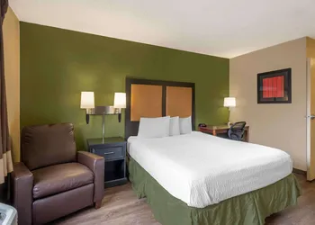 Extended Stay America Suites Chicago Woodfield Mall hotel thumbnail 5