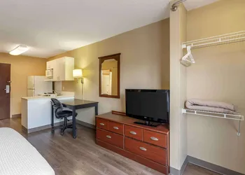 Extended Stay America Suites Chicago Woodfield Mall hotel thumbnail 6