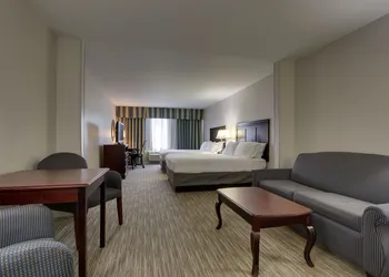 Holiday Inn Express Hotel & Suites Middleboro Raynham by IHG hotel thumbnail 4