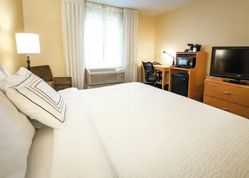 Fairfield Inn & Suites by Marriott Portsmouth Exeter hotel thumbnail 4