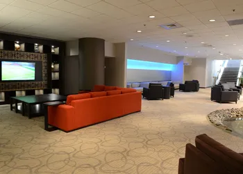 Holiday Inn Montréal Centre-Ville Downtown by IHG hotel thumbnail 3