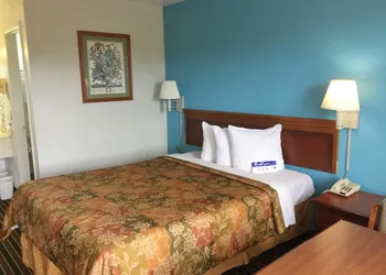 American Inn hotel thumbnail 6