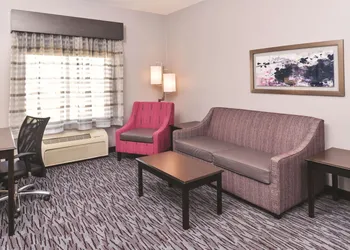 La Quinta Inn & Suites by Wyndham Abilene Mall hotel thumbnail 8