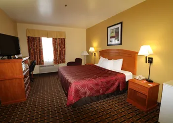 Econo Lodge Lubbock I-27 hotel thumbnail 6